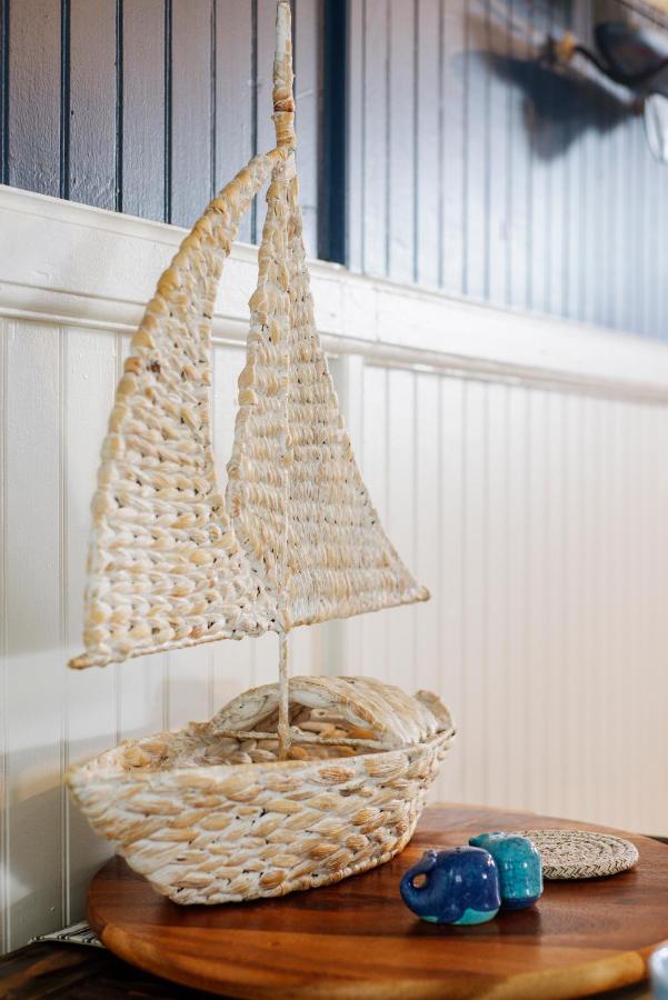 New Whaler Inn- Nautical Magic Hilo Downtown エクステリア 写真