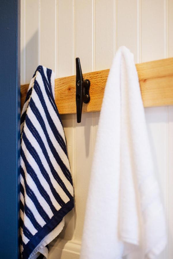 New Whaler Inn- Nautical Magic Hilo Downtown エクステリア 写真